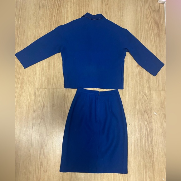 Lucia 100% pure wool vintage skirt suit - Picture 3 of 12